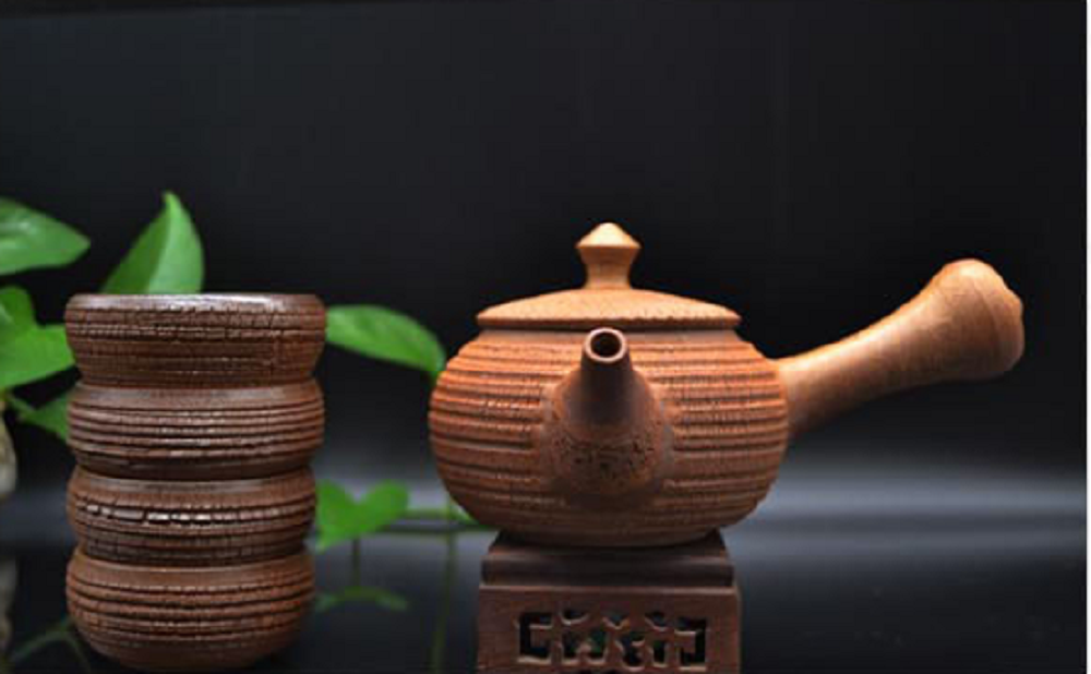 大宋定窯的這款開裂壺，隨壺贈送四個精美的開裂杯